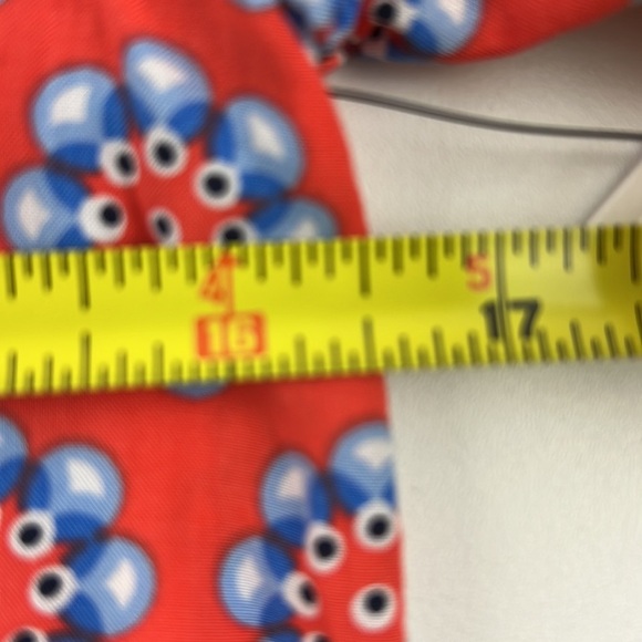 NWT crown & ivy red floral ¾ sleeve peasant top - Picture 4 of 7